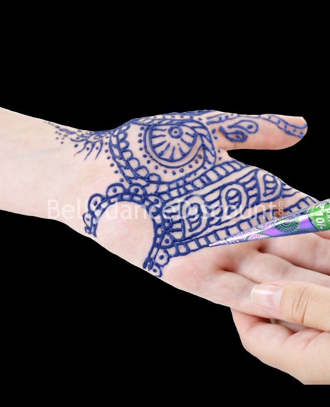 Kegel aus blauem Henna
