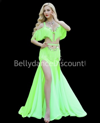 Green oriental dance...