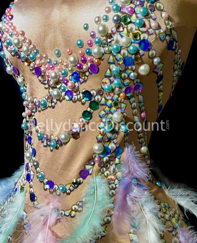 Costume de danse orientale perles et plumes