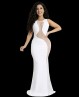 Vestido de baile blanco con pedrería