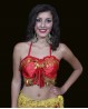 Top corto rosso di danza del ventre 