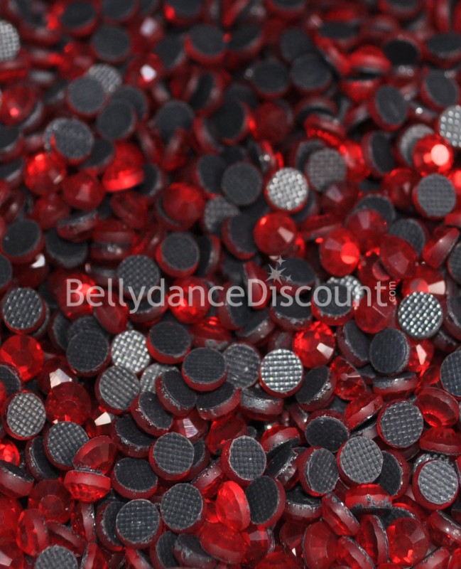 500er-Pack mit wärmeklebendem Strass in rot