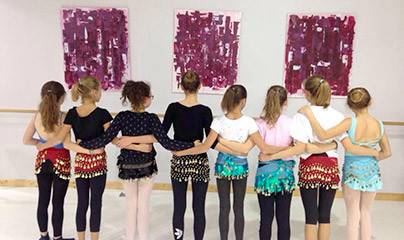 I corsi di danza del ventre per bambine